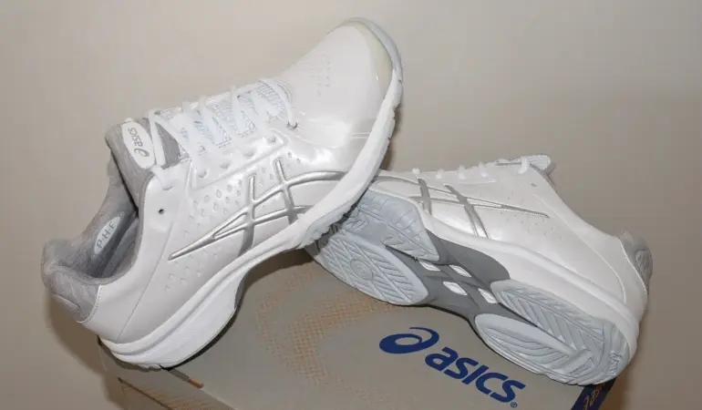 ASICS 室內球場鞋款